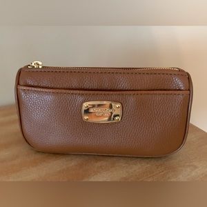 Michael Kors Small Toiletries Bag in Luggage